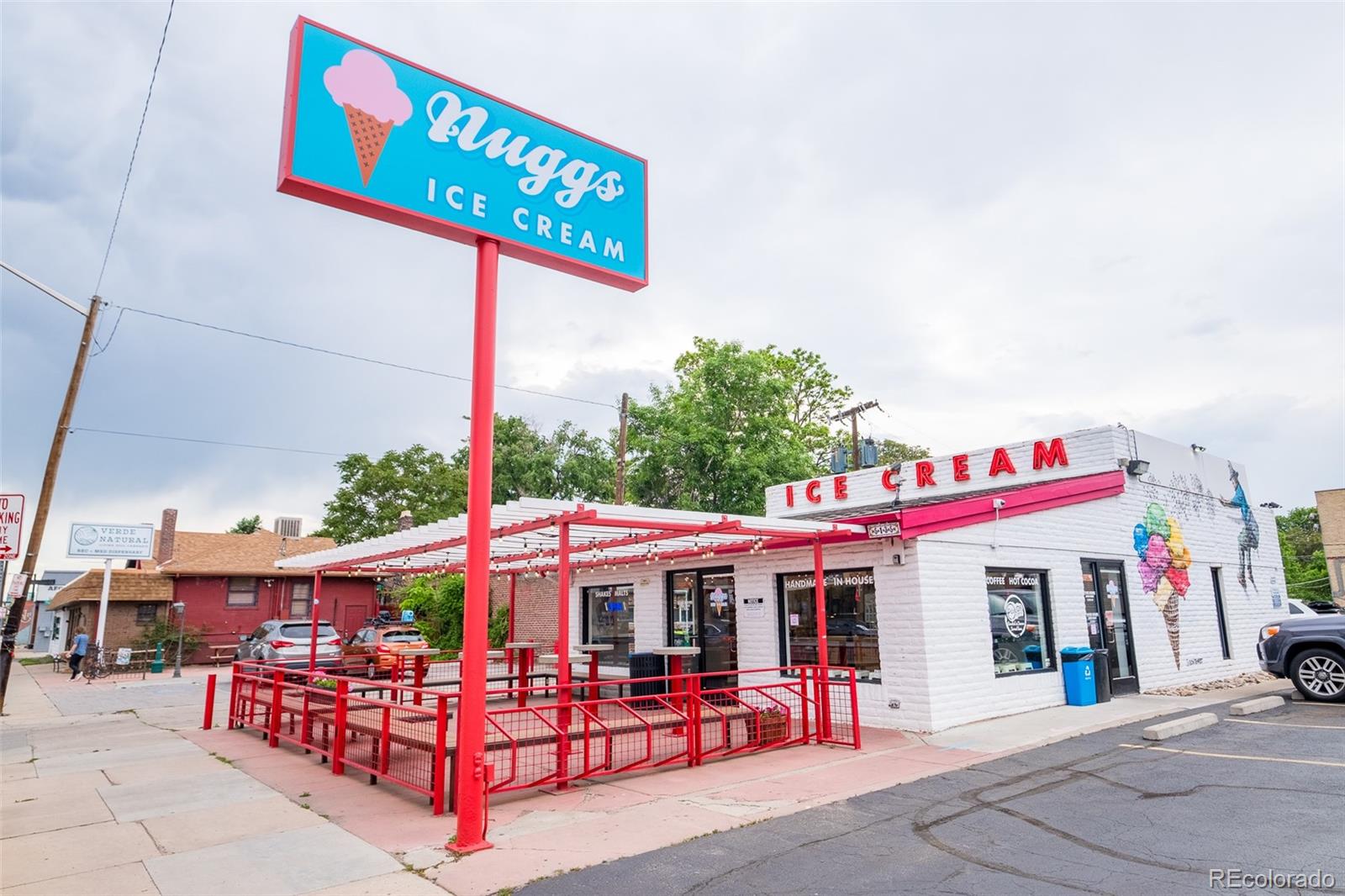 MLS Image #43 for 4800 e hale parkway,denver, Colorado