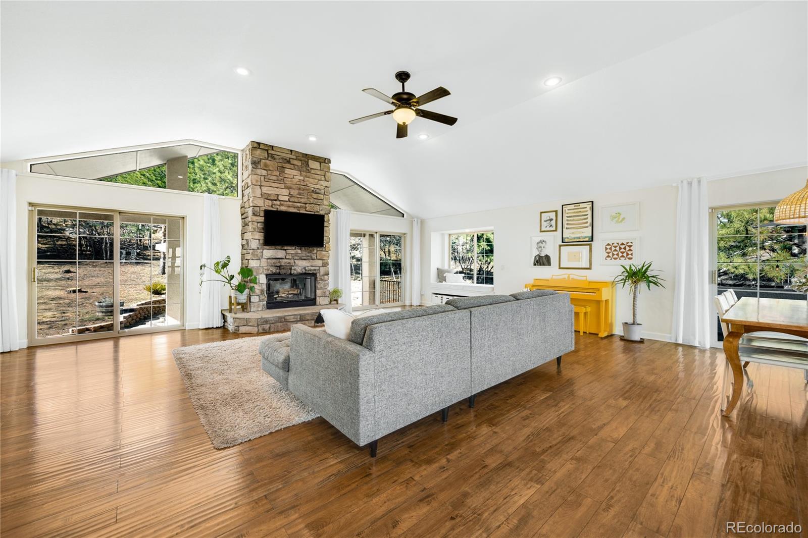 MLS Image #3 for 5260  broadmoor bluffs drive,colorado springs, Colorado