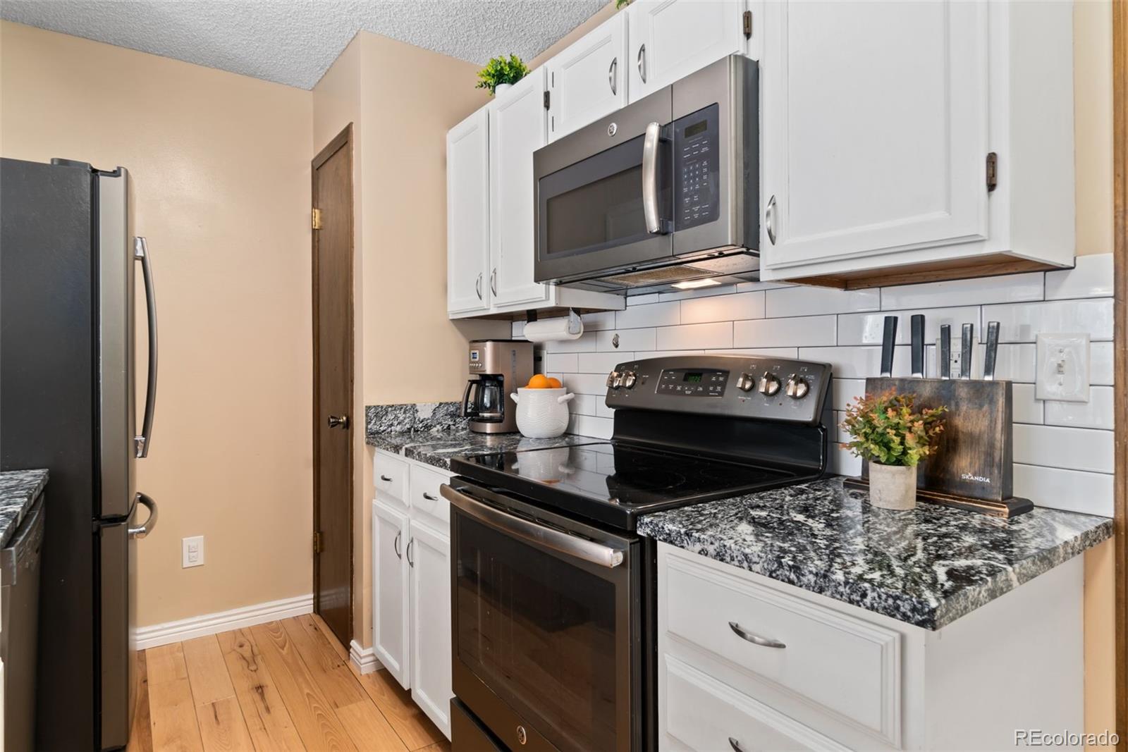 MLS Image #17 for 1948 s balsam street ,lakewood, Colorado