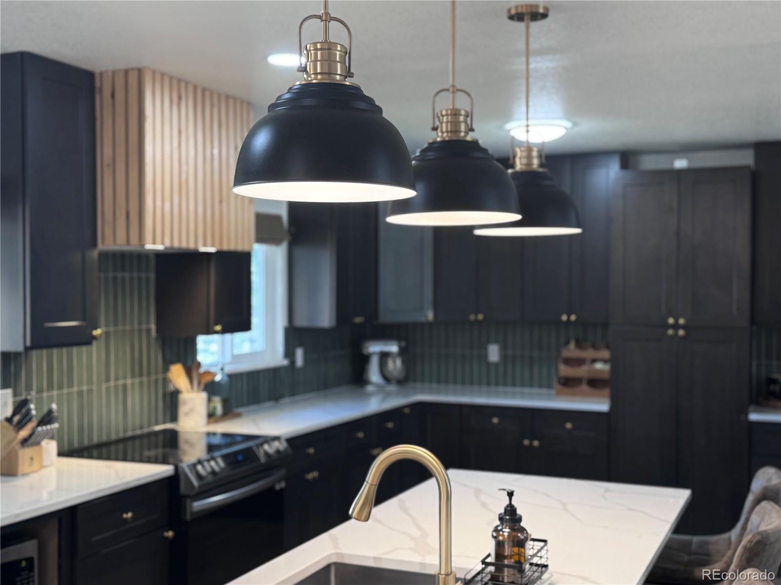 MLS Image #2 for 2152 s devinney street,lakewood, Colorado