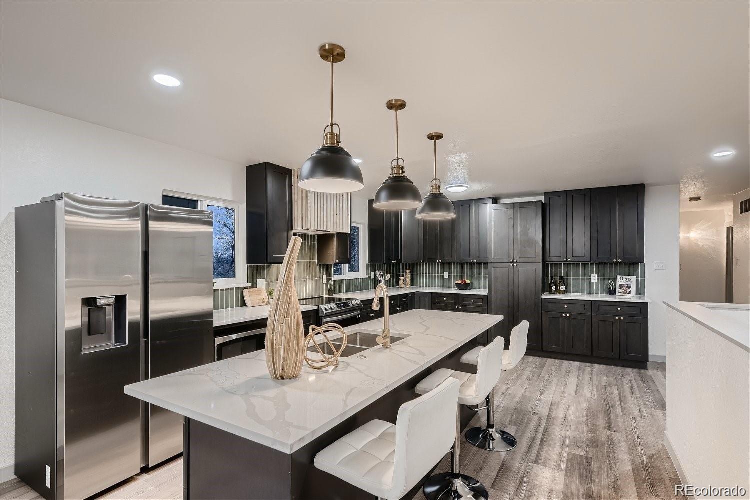 MLS Image #3 for 2152 s devinney street,lakewood, Colorado