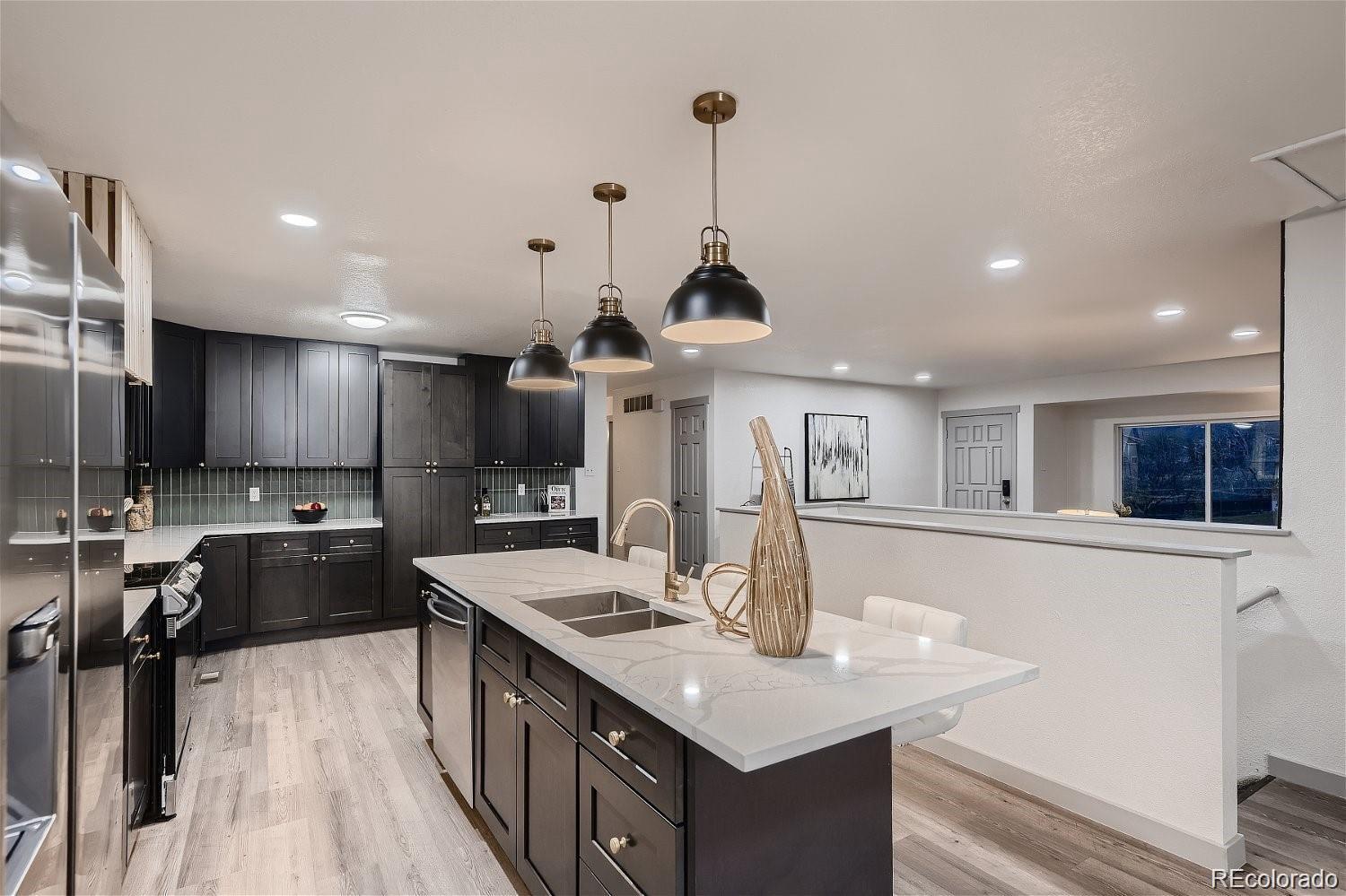MLS Image #5 for 2152 s devinney street,lakewood, Colorado
