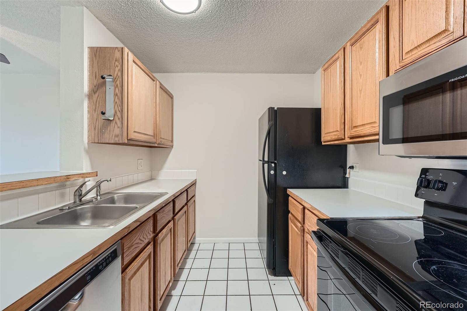 MLS Image #2 for 2231 s vaughn way,aurora, Colorado