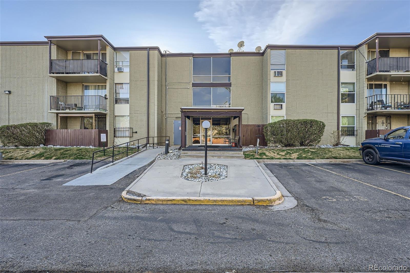 MLS Image #8 for 2231 s vaughn way,aurora, Colorado