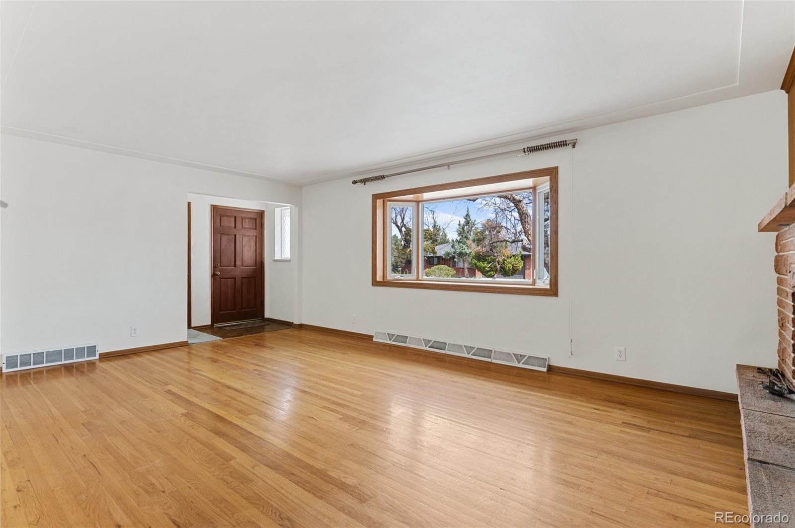 MLS Image #3 for 6161 s southwood drive,centennial, Colorado