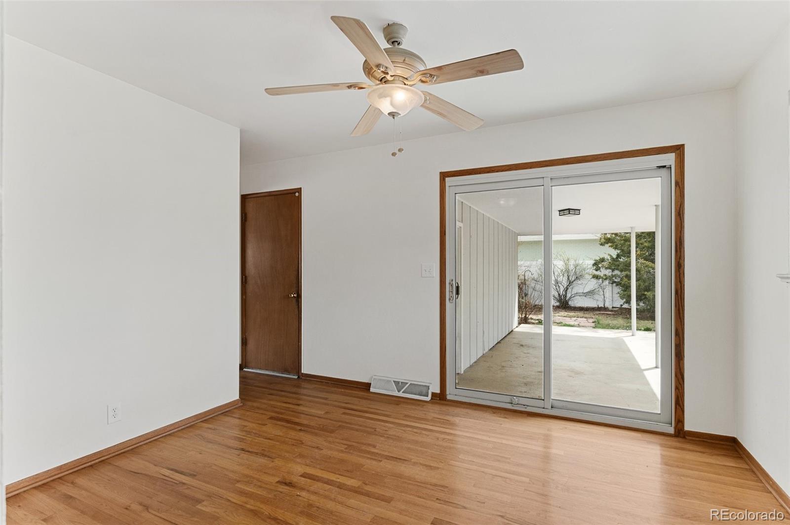 MLS Image #7 for 6161 s southwood drive,centennial, Colorado
