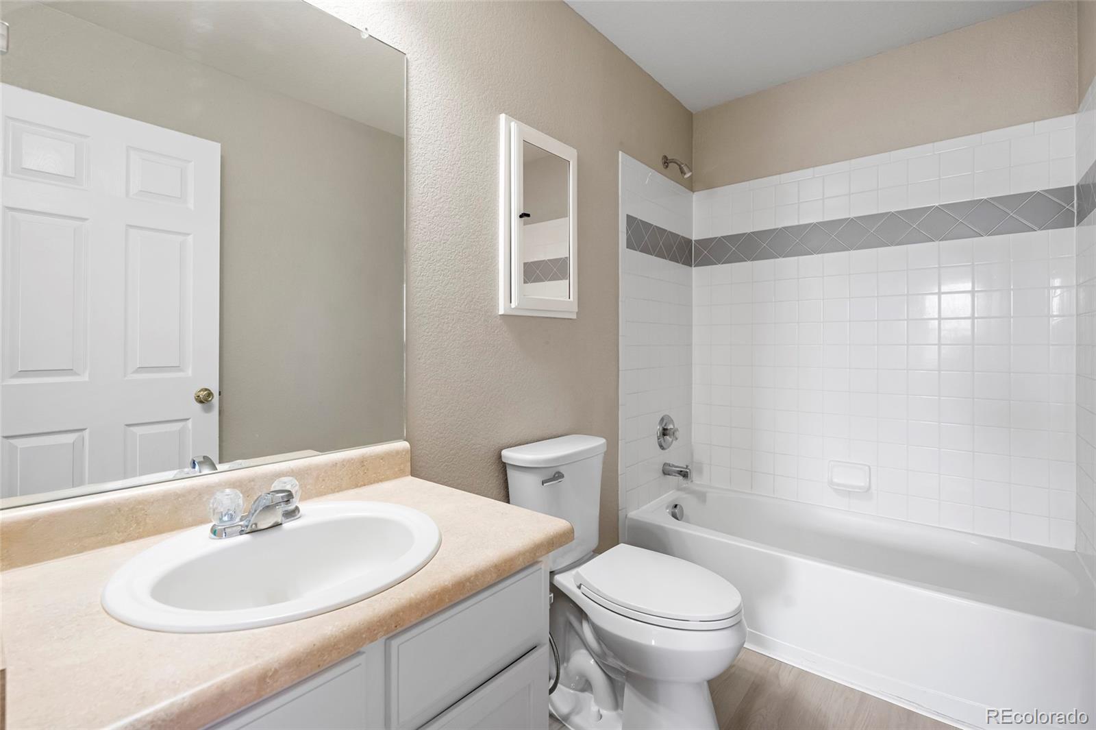 MLS Image #28 for 10049  granby drive,commerce city, Colorado