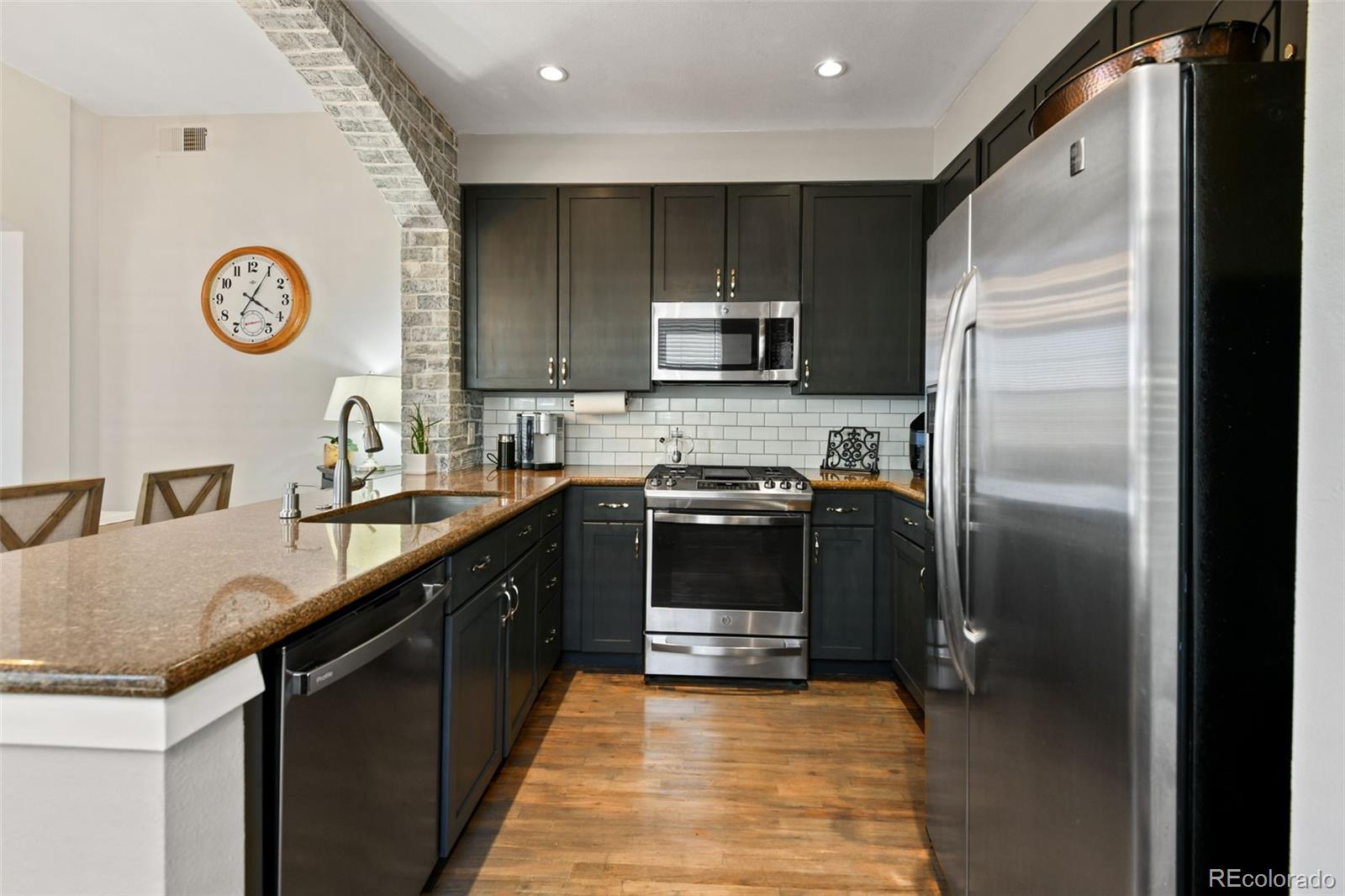 MLS Image #11 for 1489  steele street,denver, Colorado