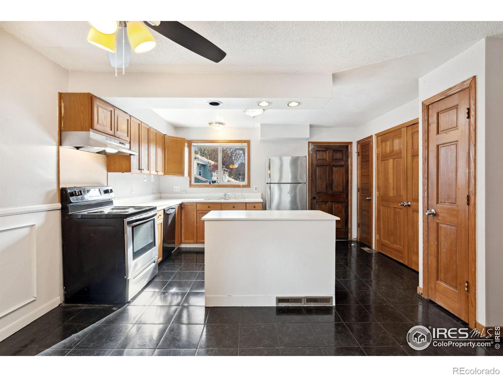 MLS Image #10 for 8212  washington street,denver, Colorado