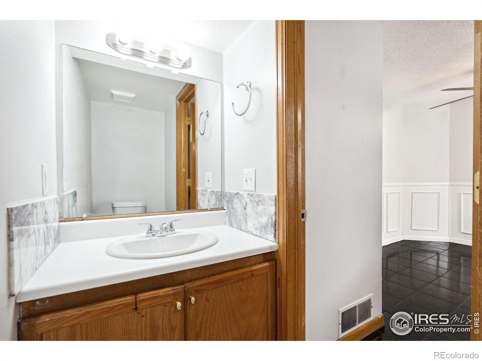 MLS Image #12 for 8212  washington street,denver, Colorado