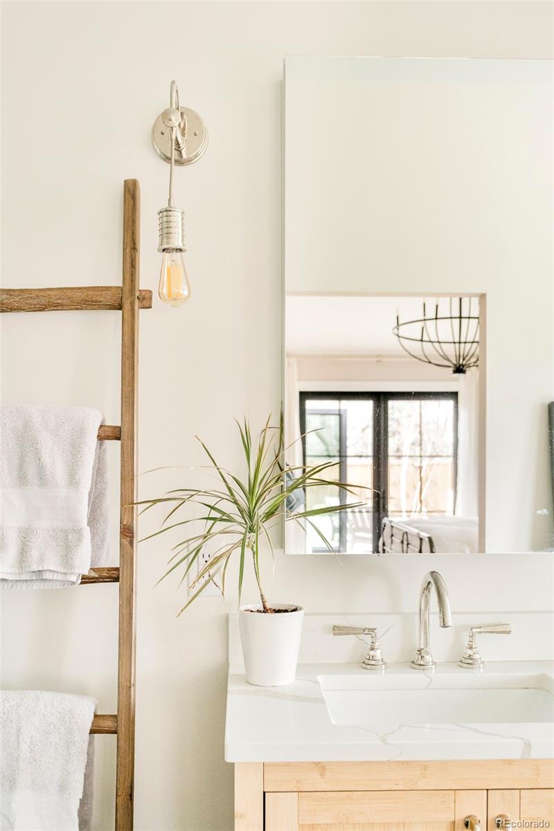 MLS Image #23 for 3235 s saint paul street,denver, Colorado