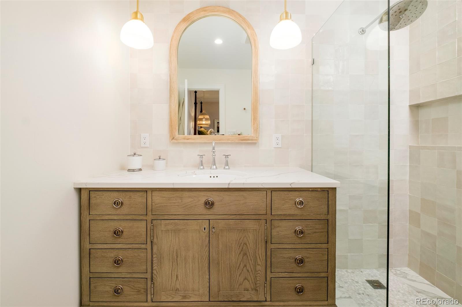 MLS Image #31 for 3235 s saint paul street,denver, Colorado