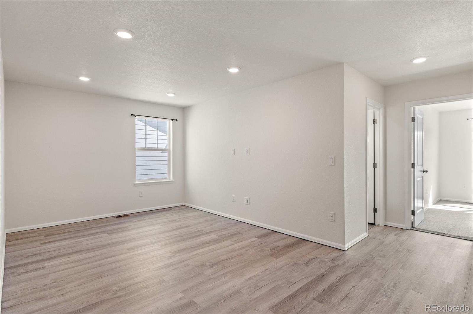 MLS Image #13 for 455 n old hammer street,aurora, Colorado