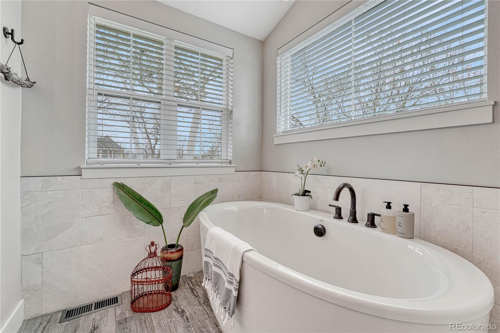 MLS Image #22 for 2948 s clarkson street,englewood, Colorado