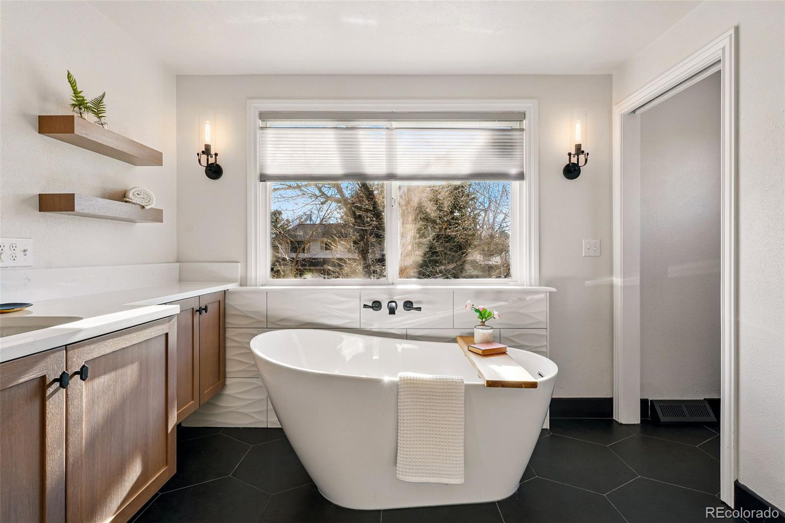 MLS Image #15 for 4074 s poplar way,denver, Colorado