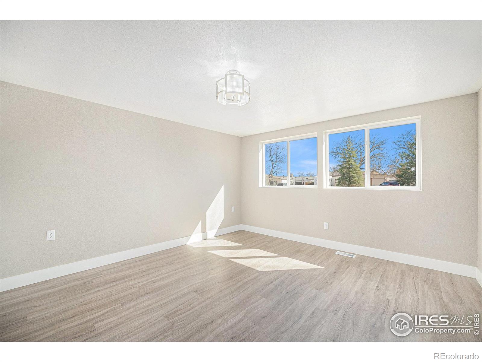 MLS Image #11 for 645  glen dale street,dacono, Colorado
