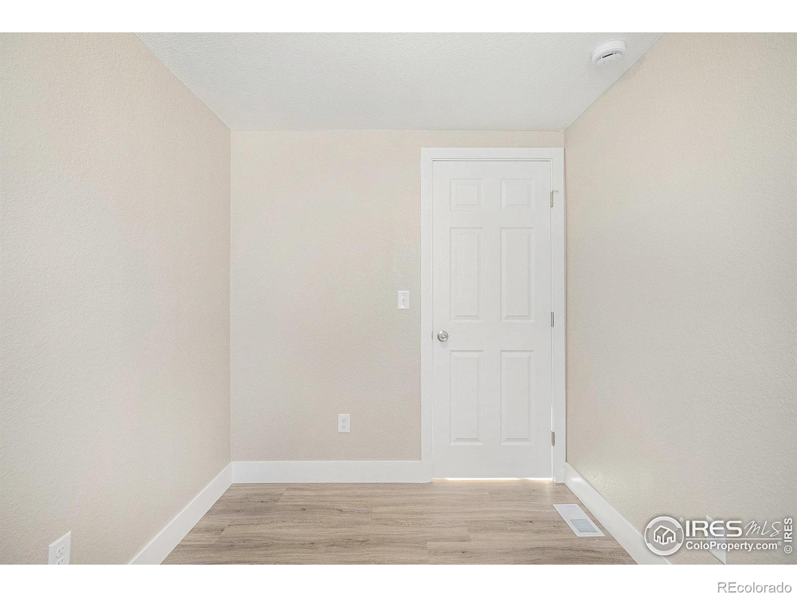 MLS Image #15 for 645  glen dale street,dacono, Colorado