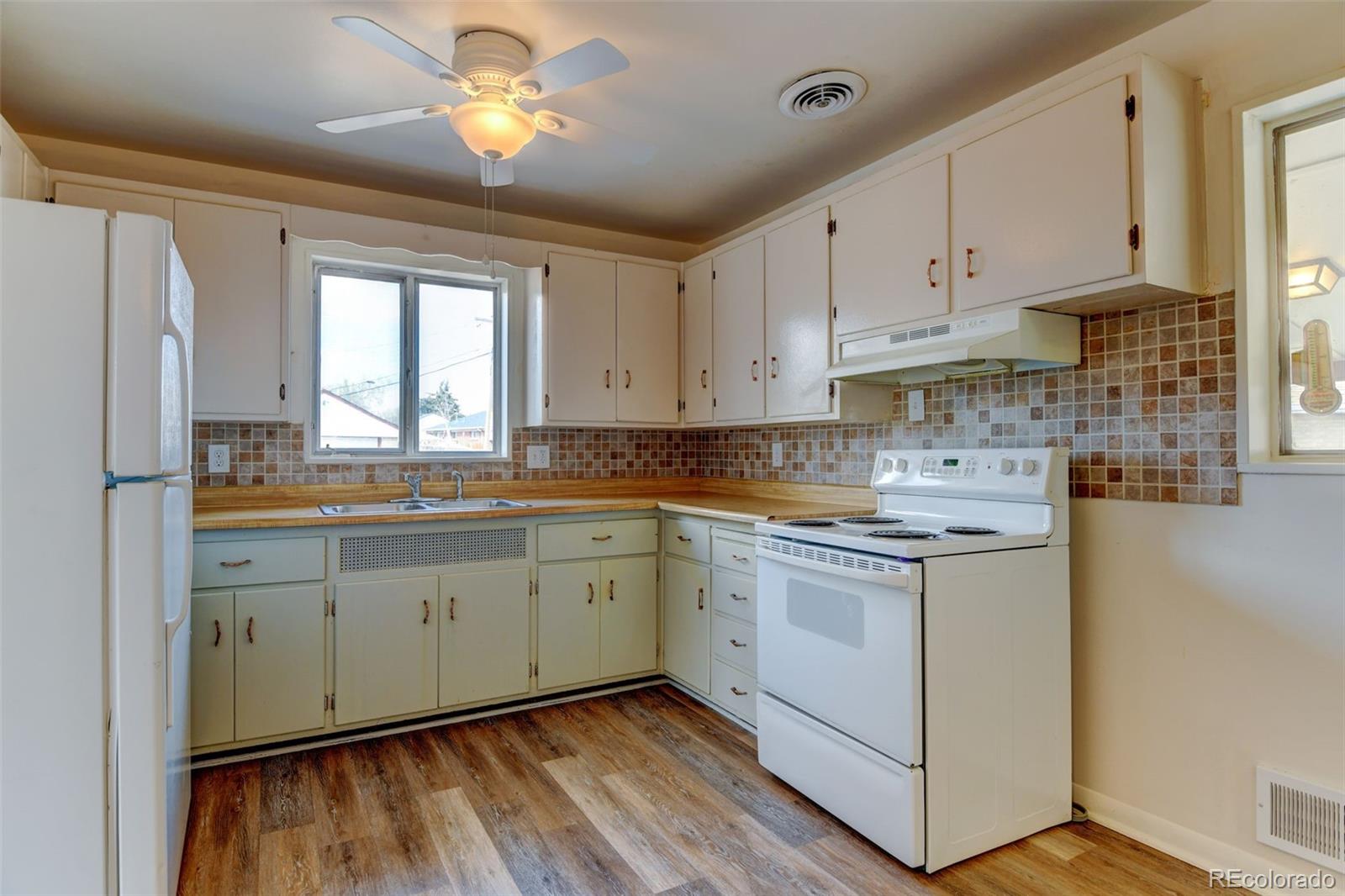 MLS Image #16 for 6970  avrum drive,denver, Colorado