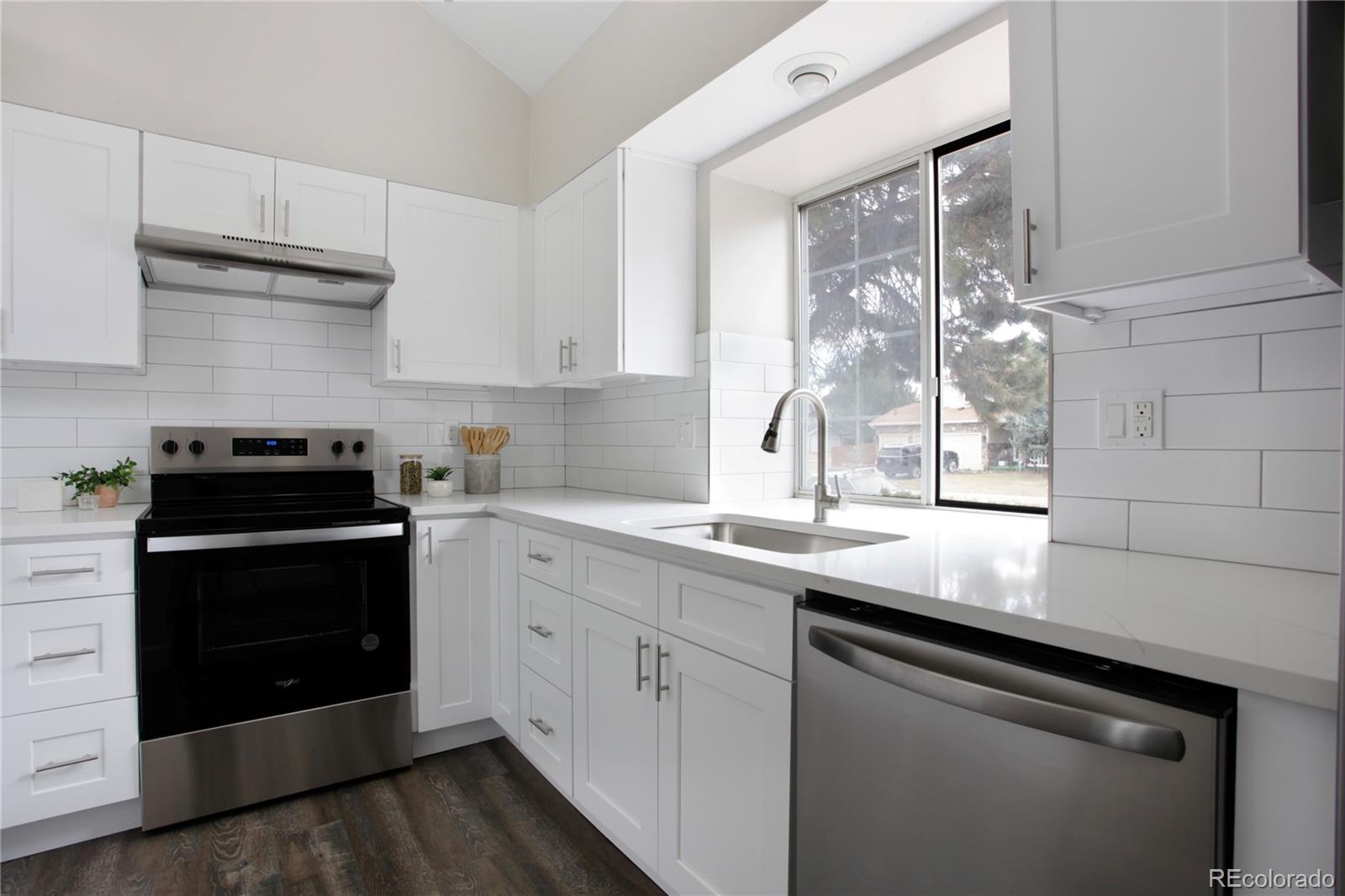 MLS Image #8 for 4461  ceylon street,denver, Colorado