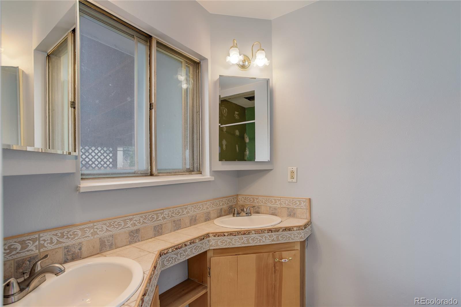 MLS Image #22 for 1056 s macon way,aurora, Colorado