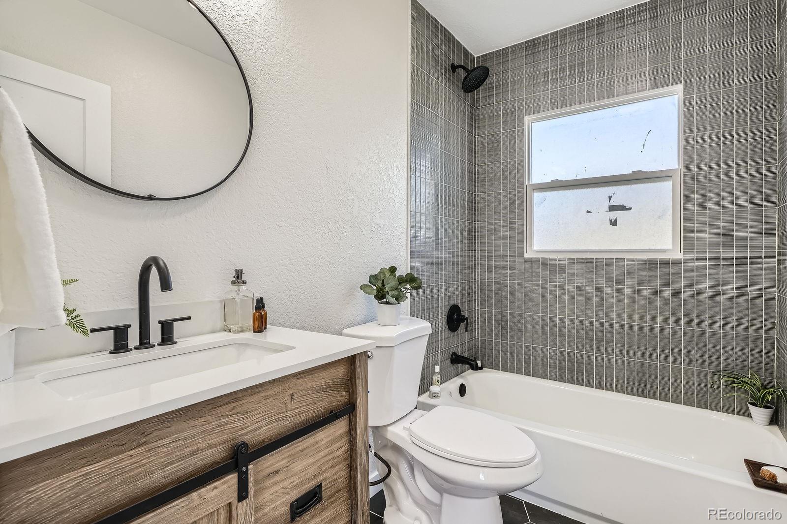 MLS Image #14 for 35 n vrain street,denver, Colorado