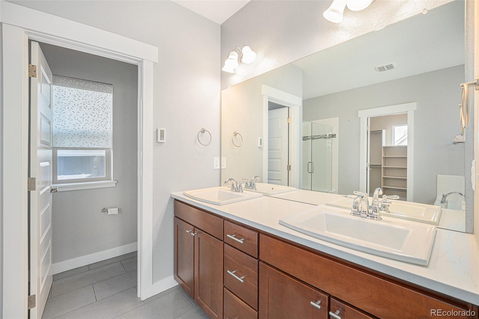 MLS Image #11 for 4941 n xenia street,denver, Colorado