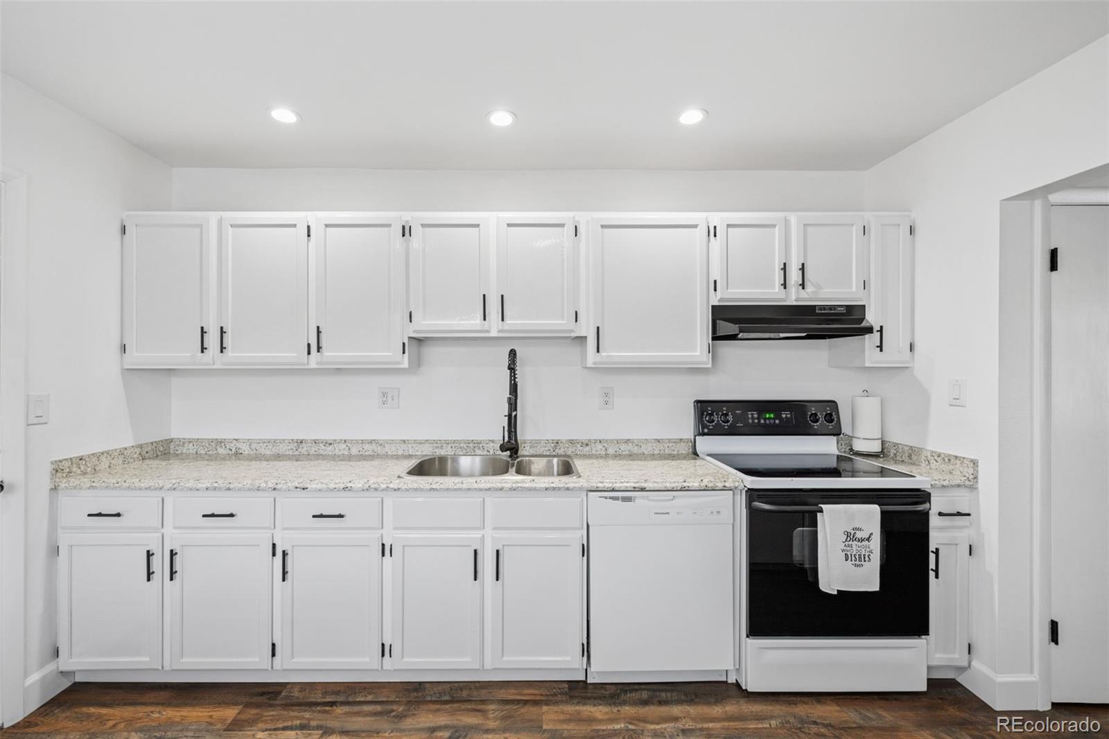 MLS Image #6 for 1025 n 19th street,colorado springs, Colorado