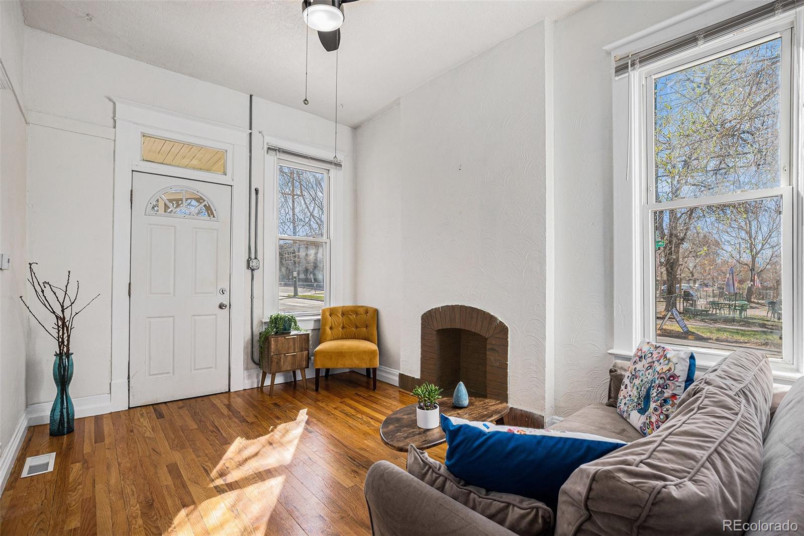 MLS Image #3 for 301  fox street,denver, Colorado