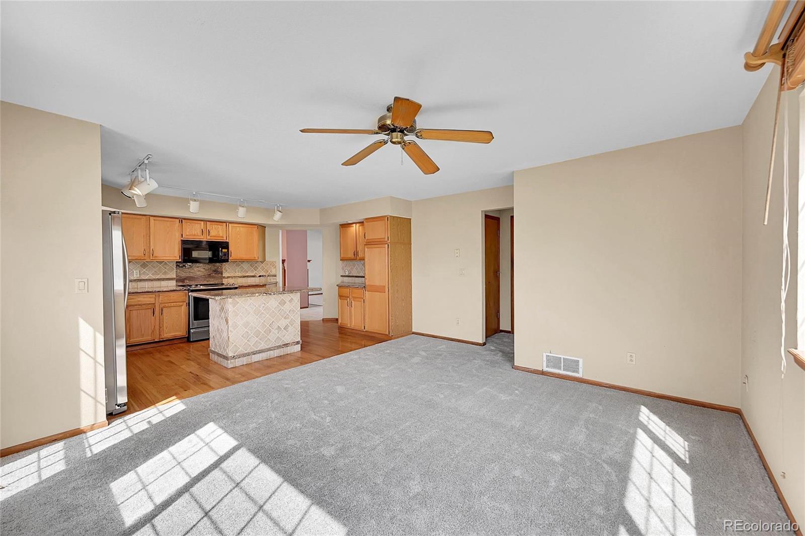 MLS Image #15 for 18736 e powers place,aurora, Colorado