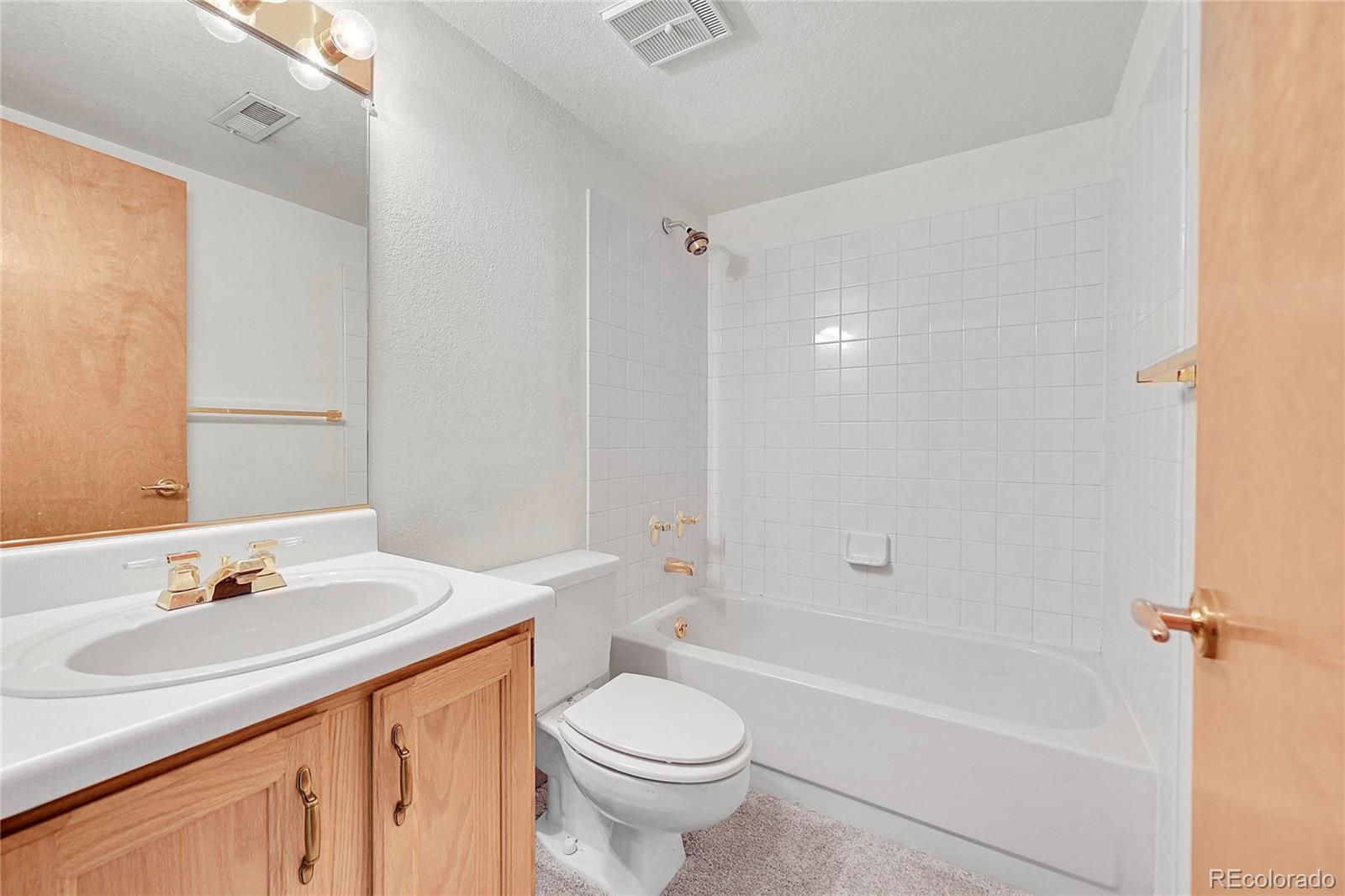 MLS Image #28 for 18736 e powers place,aurora, Colorado