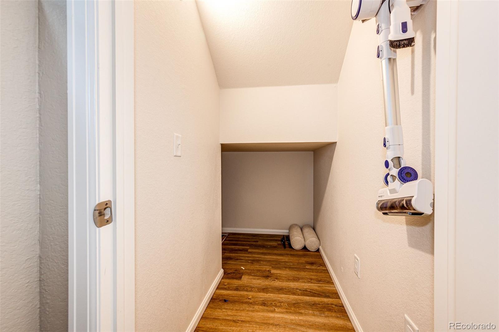 MLS Image #12 for 24263 e 41st avenue,aurora, Colorado