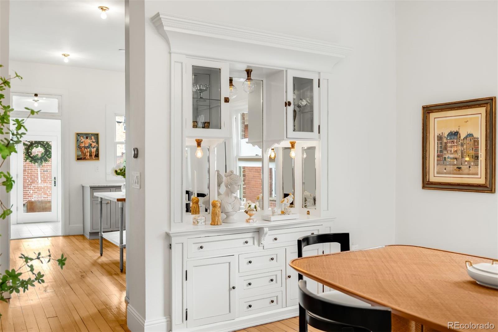 MLS Image #12 for 562 n pennsylvania street,denver, Colorado