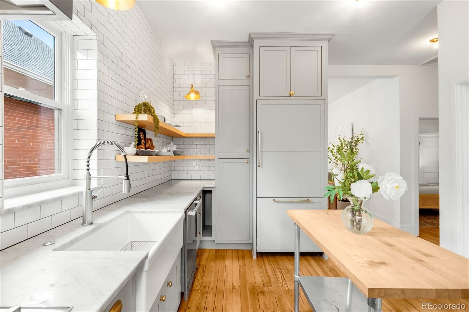 MLS Image #17 for 562 n pennsylvania street,denver, Colorado