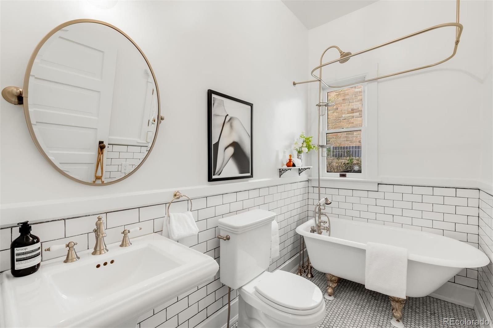 MLS Image #19 for 562 n pennsylvania street,denver, Colorado