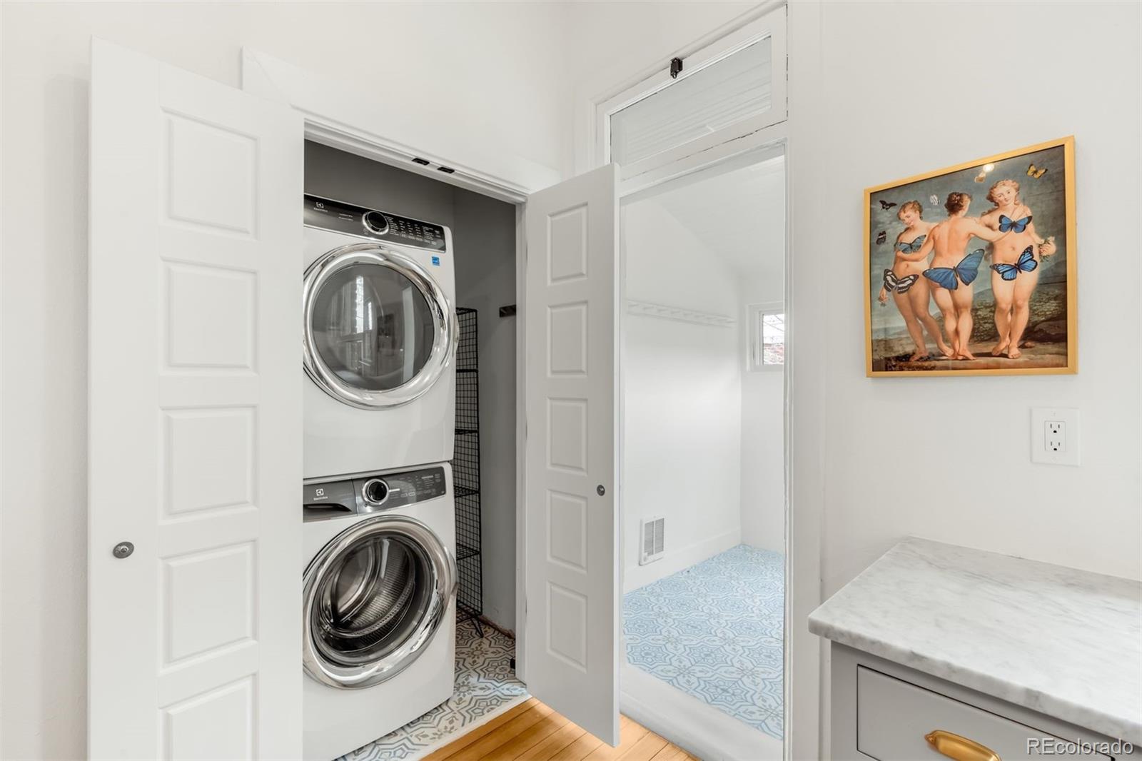 MLS Image #31 for 562 n pennsylvania street,denver, Colorado