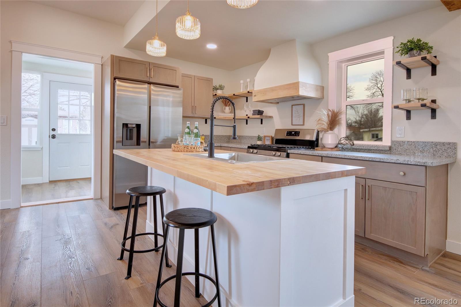 MLS Image #5 for 1902 w cucharras street,colorado springs, Colorado