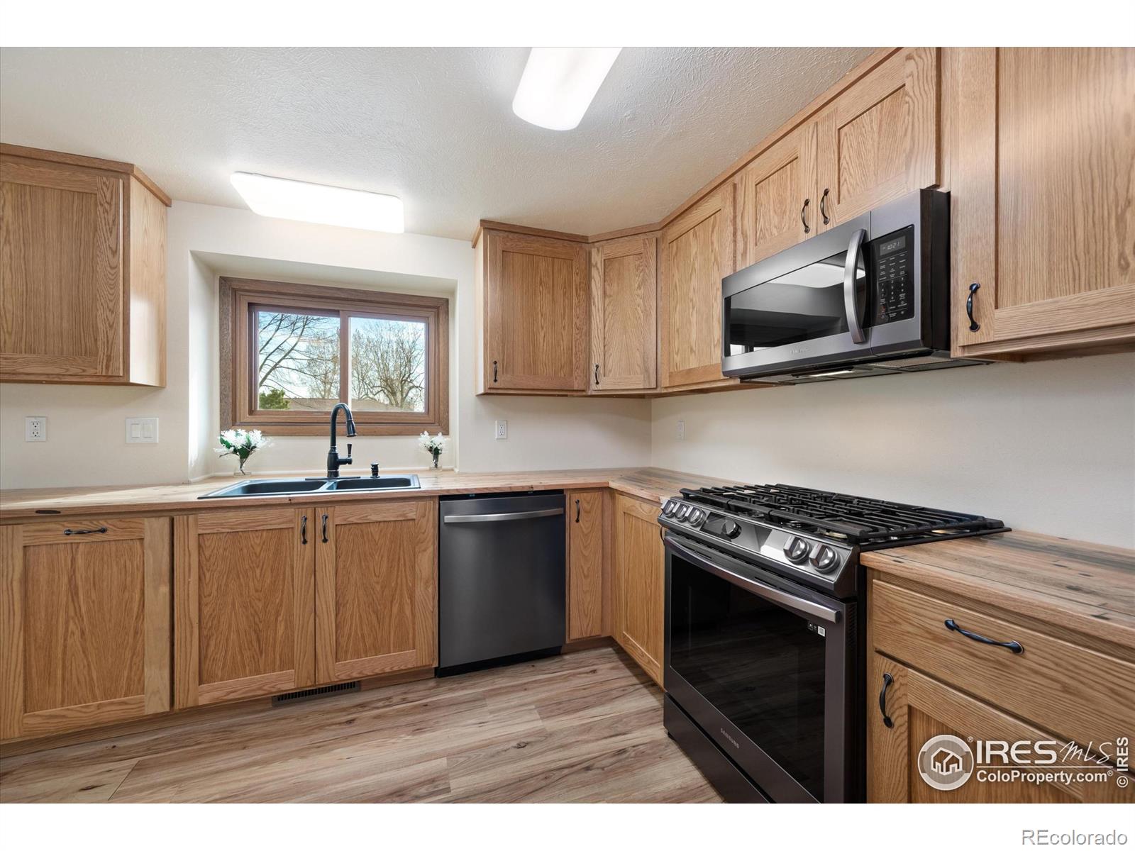 MLS Image #6 for 1410  oak drive,berthoud, Colorado