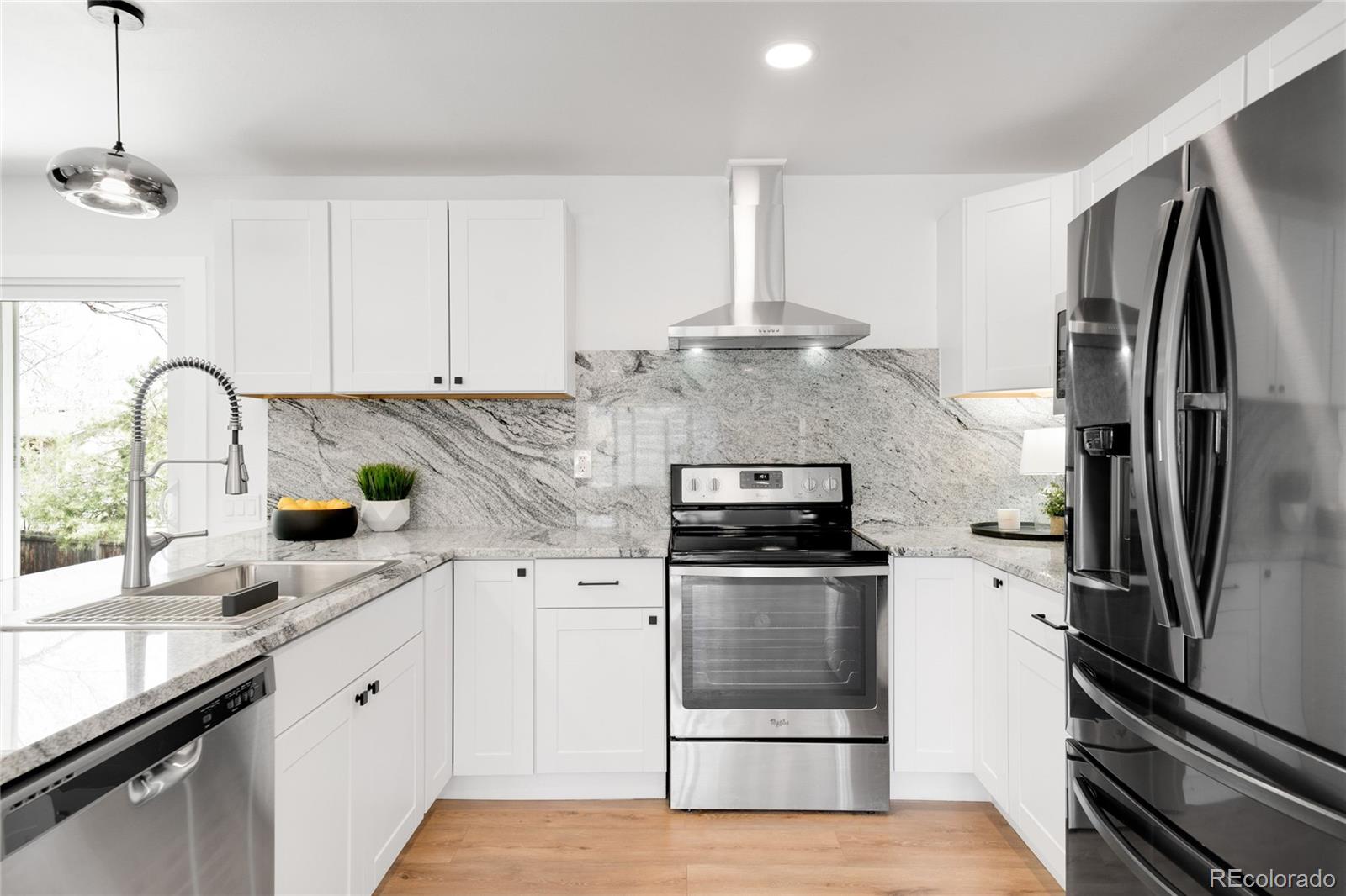 MLS Image #3 for 558 s field court,lakewood, Colorado