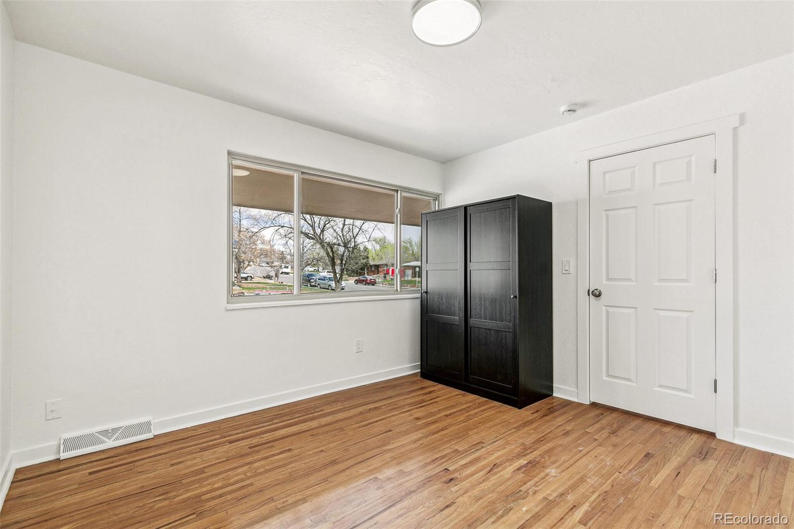 MLS Image #13 for 180 w 78th place,denver, Colorado