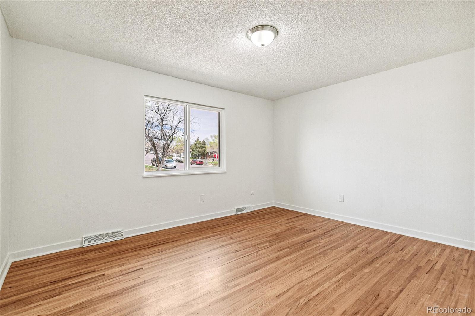 MLS Image #15 for 180 w 78th place,denver, Colorado