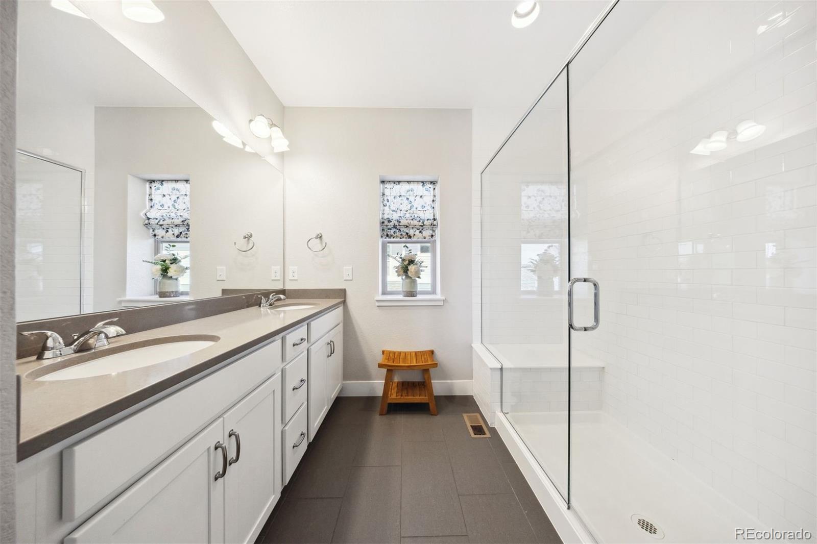 MLS Image #18 for 5965  hanover street,denver, Colorado