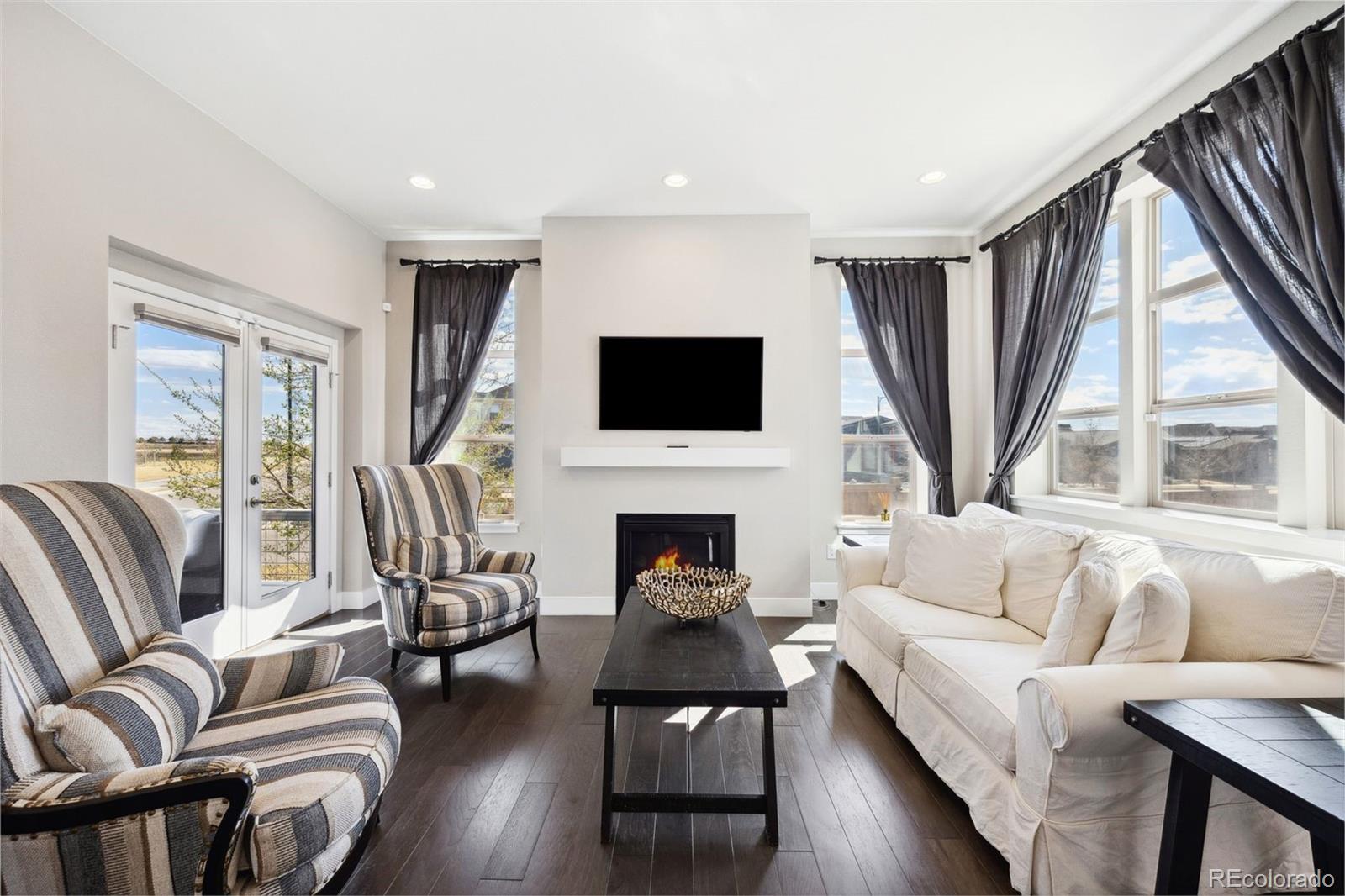 MLS Image #3 for 5965  hanover street,denver, Colorado