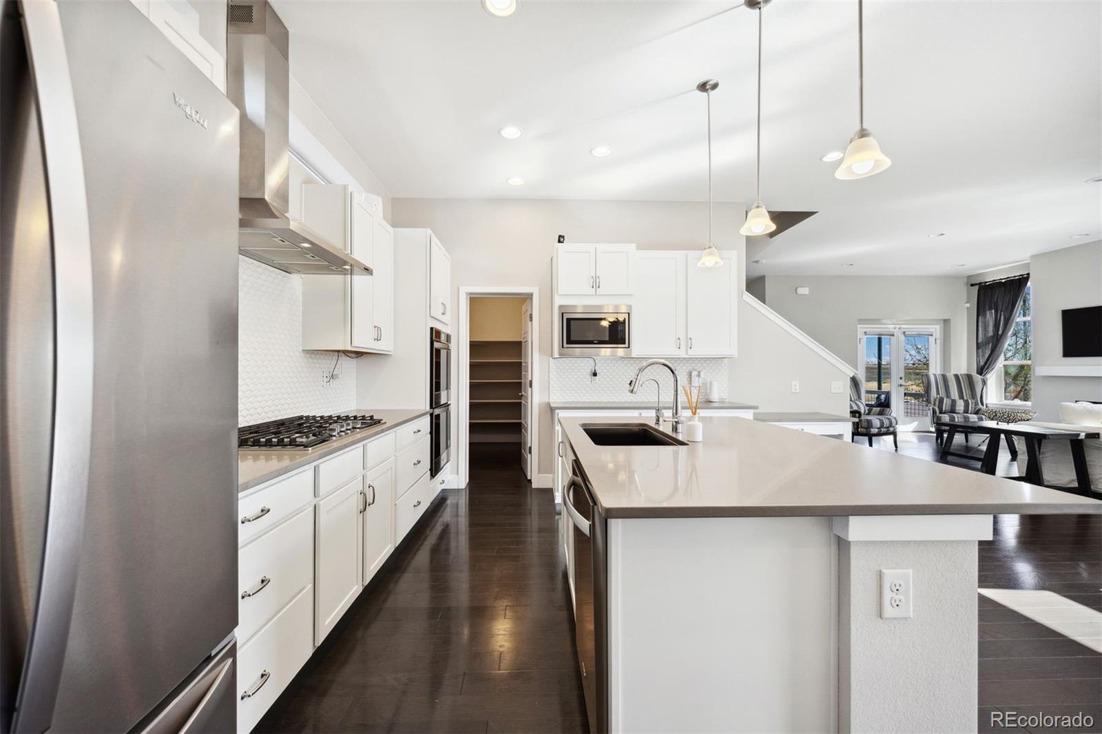 MLS Image #4 for 5965  hanover street,denver, Colorado