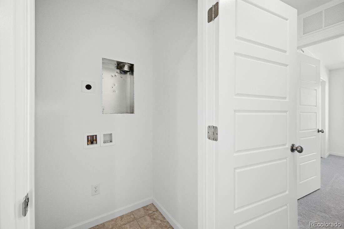 MLS Image #13 for 17164 w 91st lane,arvada, Colorado