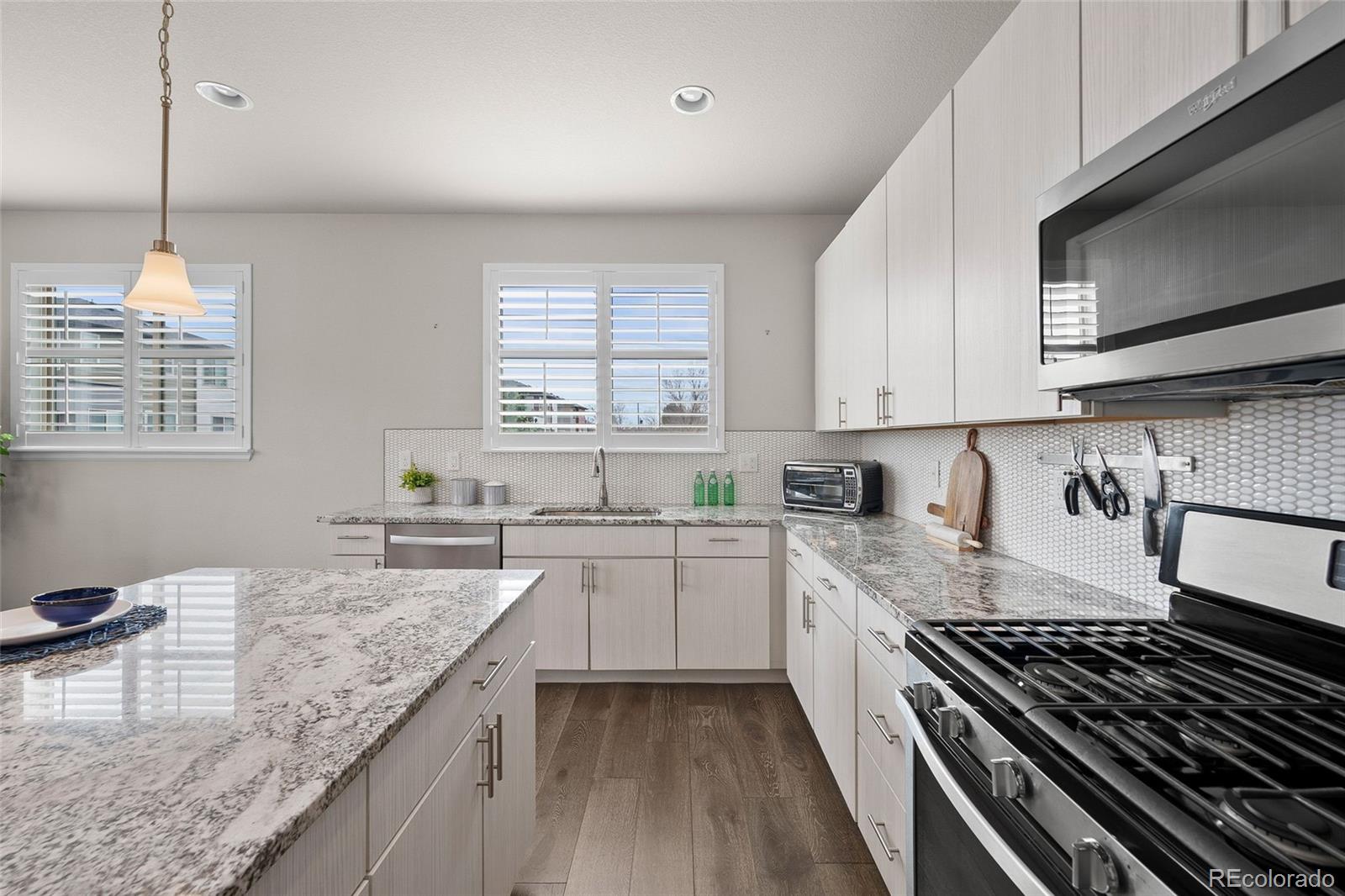 MLS Image #9 for 4190 e warren avenue,denver, Colorado