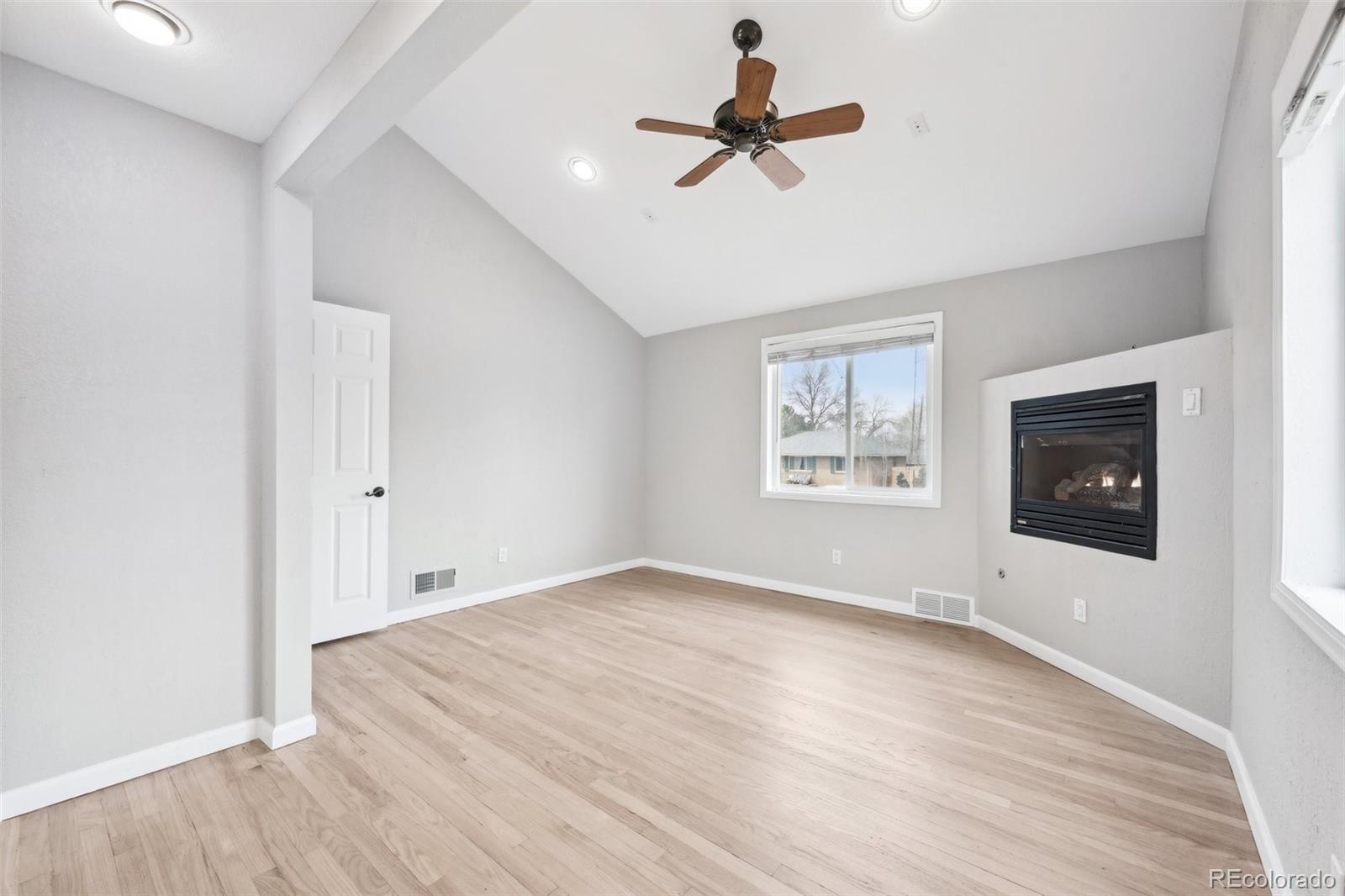 MLS Image #10 for 1632 s josephine street,denver, Colorado