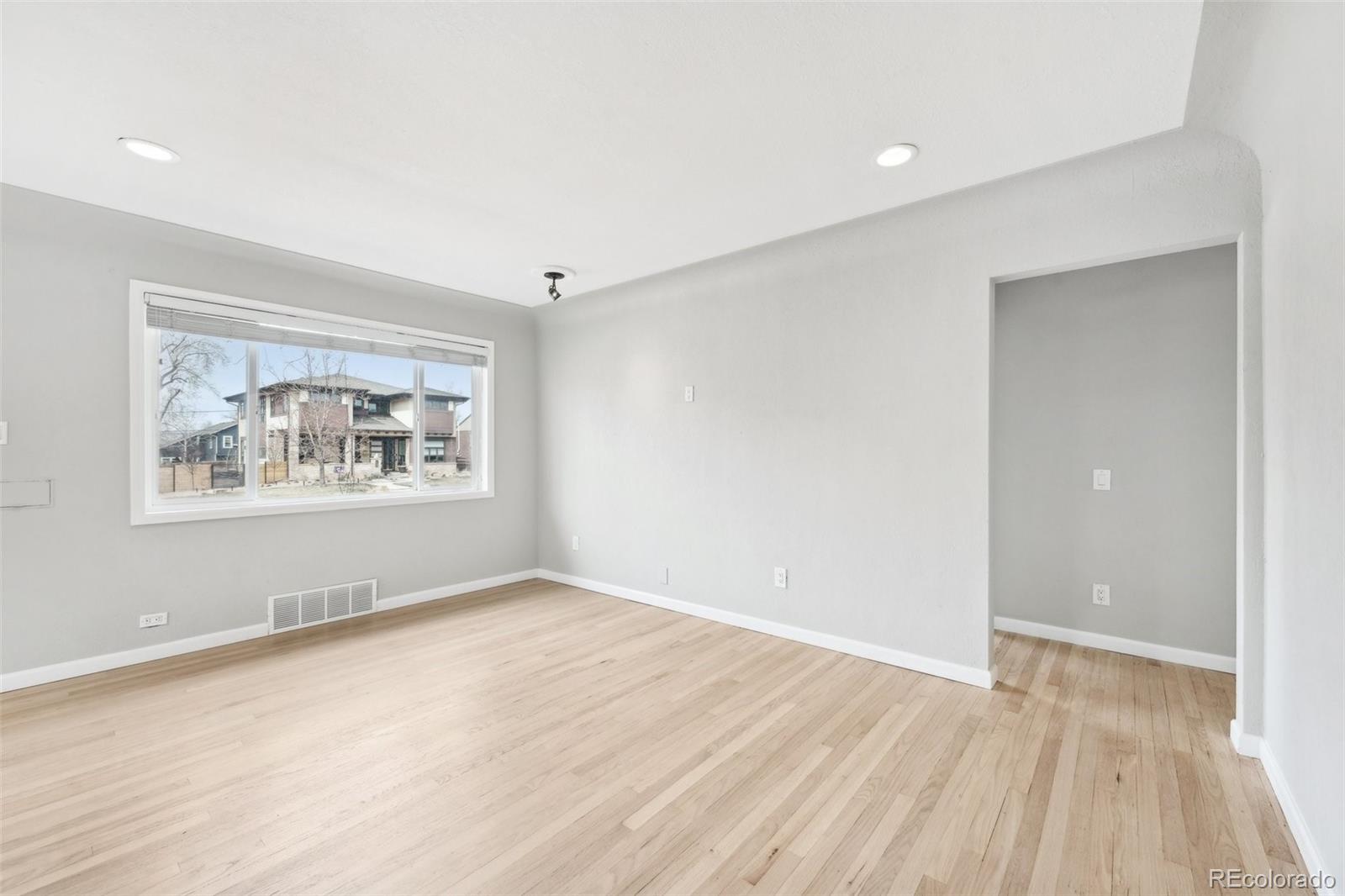 MLS Image #5 for 1632 s josephine street,denver, Colorado