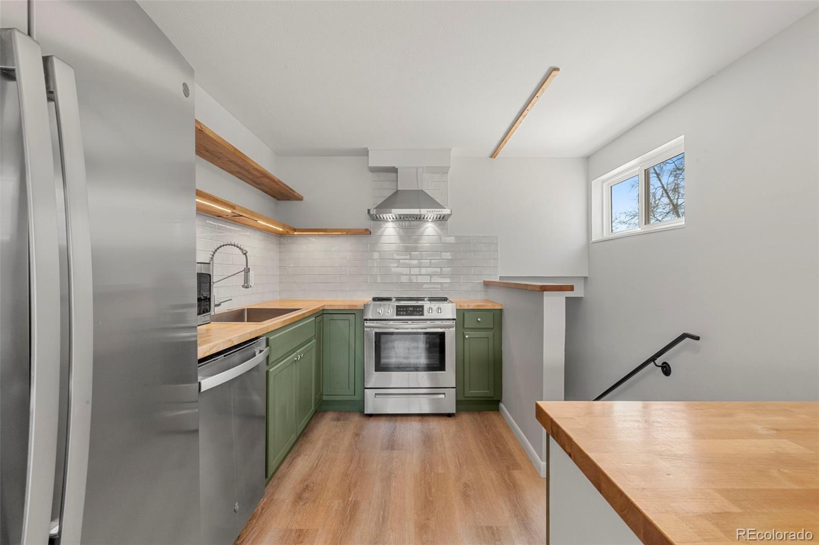 MLS Image #15 for 420 s uvalda circle,aurora, Colorado