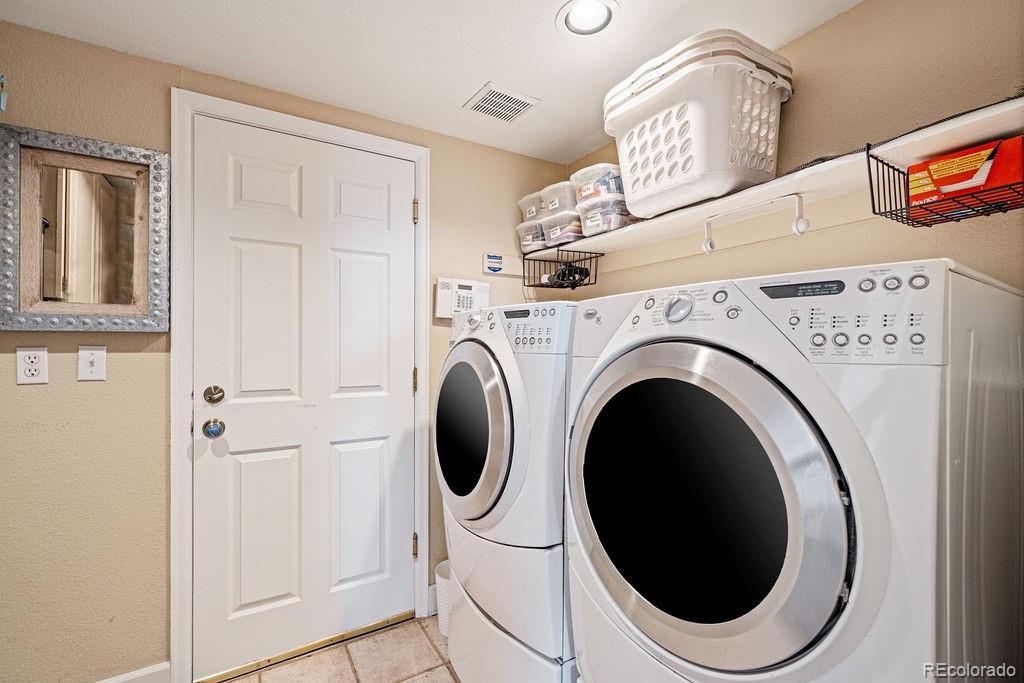 MLS Image #15 for 19080 e low circle,aurora, Colorado