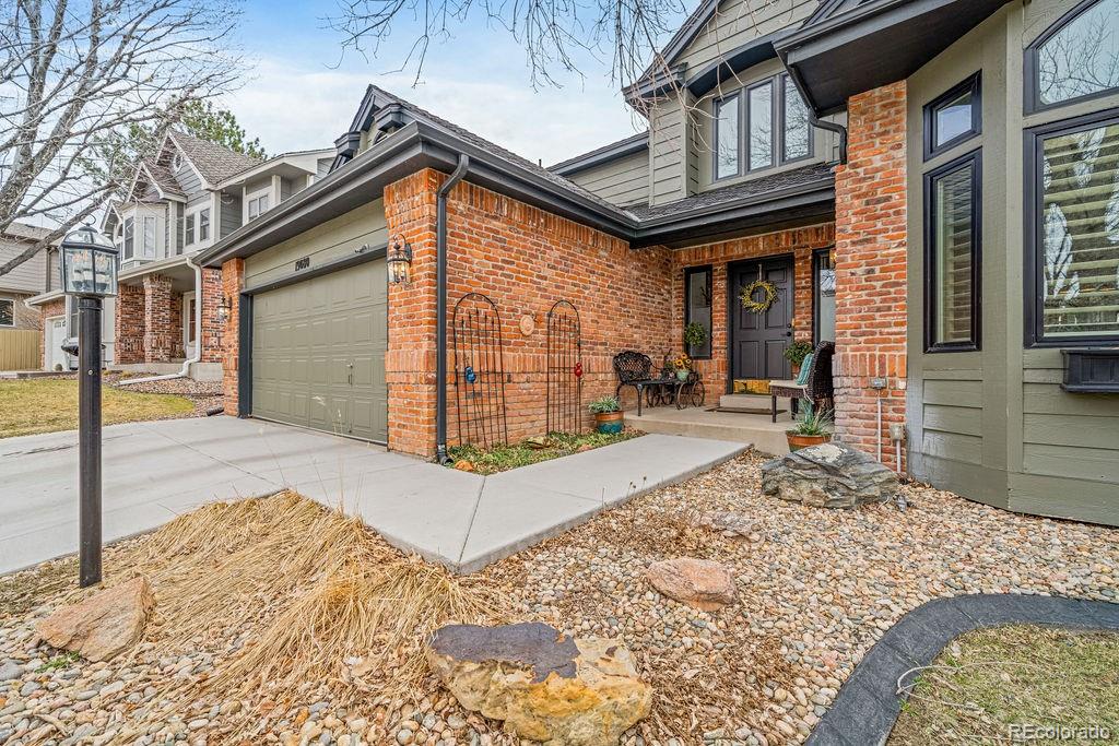 MLS Image #2 for 19080 e low circle,aurora, Colorado